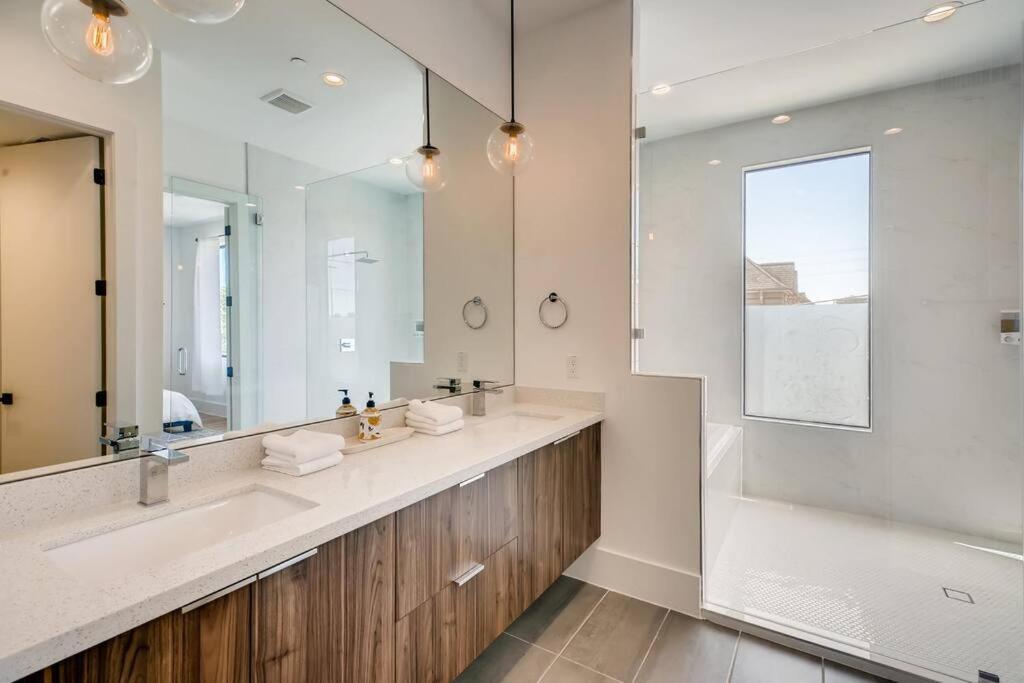4 Story Home Mins To Downtown Houston With City Views Luaran gambar