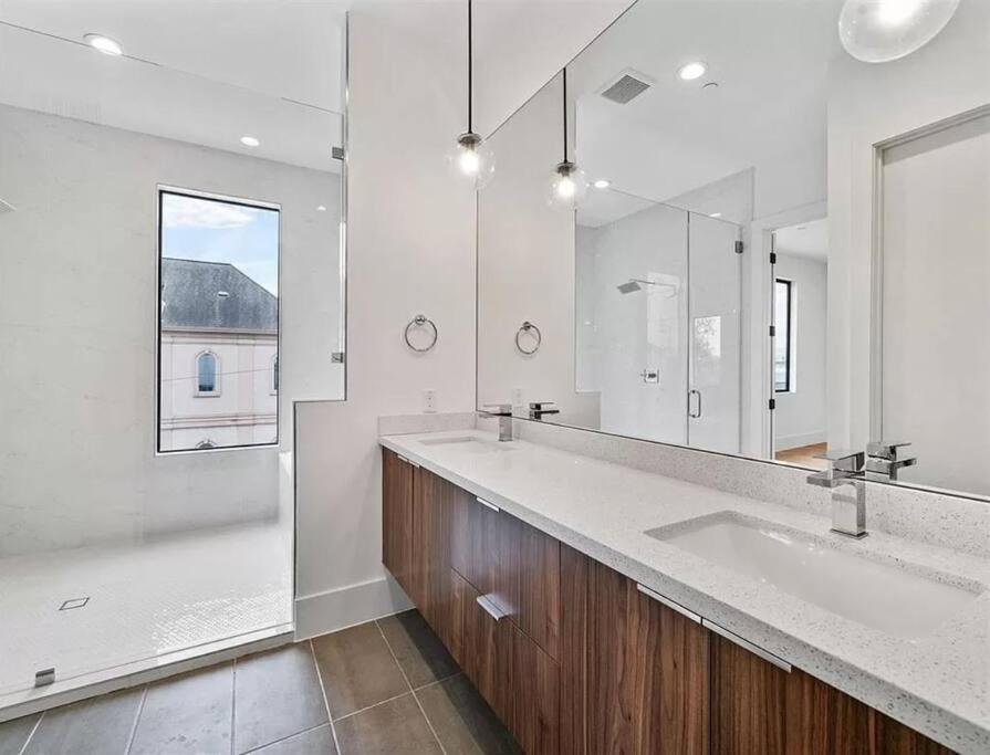 4 Story Home Mins To Downtown Houston With City Views Luaran gambar